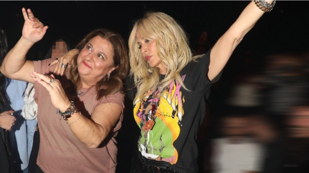 Ελισάβετ Κωνσταντινίδου για Άννα Βίσση: «Πίνει, παίζει χαρτιά και βρίζει» [βίντεο]